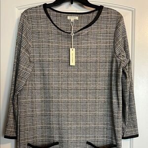 Black and White Plaid Women's Top